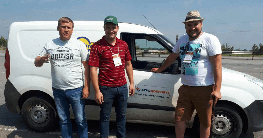 Агрономи приватного підприємства «Агро Добробут»